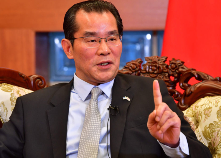 Китай масирано сплашва критиците си по света