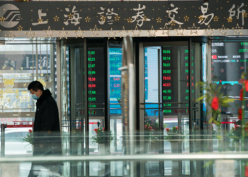 1 GettyImages 1203697352 china stock 700x420 1