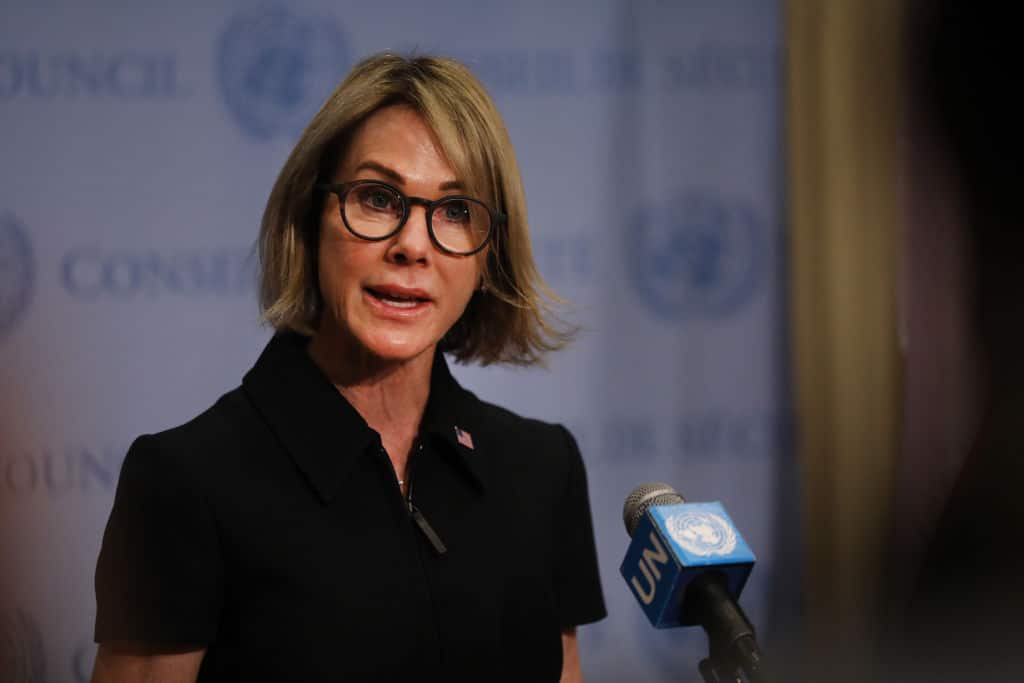 Ню Йорк, 12 септември: Новата посланичка на САЩ към ООН, Кели Крафт, говори с журналисти в централа на ООН. Крафт замести на поста Ники Хейли   (снимка: Спенсър Плат /Getty Images)