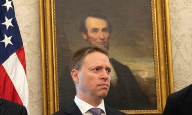 Старши съветник по сигурността в САЩ със сериозна критика към инвестиционната сделка между ЕС и Китай 1 Старши съветник по сигурността в САЩ със сериозна критика към инвестиционната сделка между ЕС и Китай