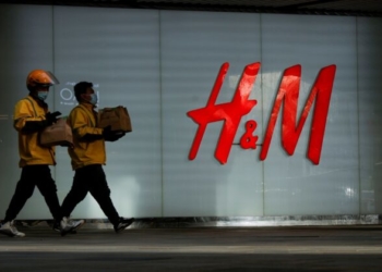 Магазин на веригата H&M в Пекин, Китай – 28.03.2021 г. (Thomas Peter/Reuters)