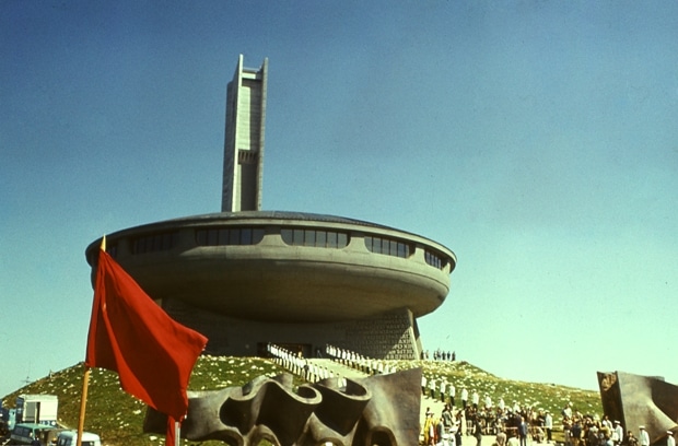 На 29 януари 1959 г. е взето решение да бъде построен паметник на връх Бузлуджа, който да увековечи Бузлуджанския конгрес от 2 август 1891 г. на поляните под върха, където тайно се учредява Българската социалдемократическа партия. (снимка от Интернет)