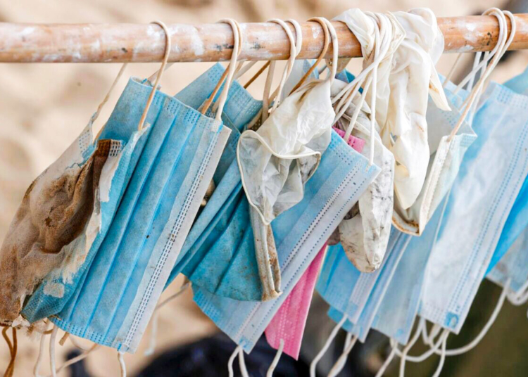 Тонове пластмаса са замърсили океана в резултат на пандемията