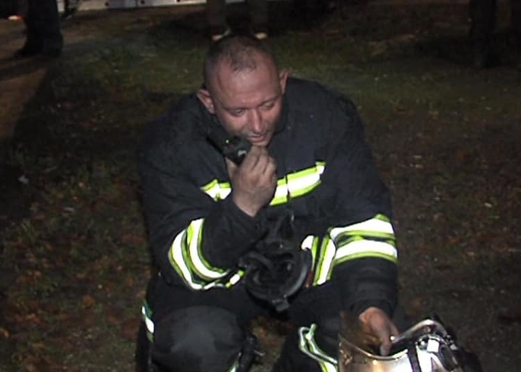 Едномесечни близначета бяха спасени от горящия ад в Благоевград 1 Едномесечни близначета бяха спасени от горящия ад в Благоевград