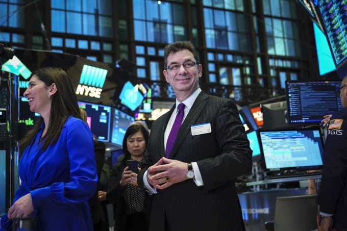 Алберт Бурла -главен изпълнителен директор на фармацевтичната компания Pfizer, на Нюйоркската фондова борса в Ню Йорк, 17 януари 2019 г. (Дрю Ангерер/Getty Images)