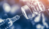 Според създателите на сайта Coroner ваксините са експериментални течности (Numstocker/Shutterstock)