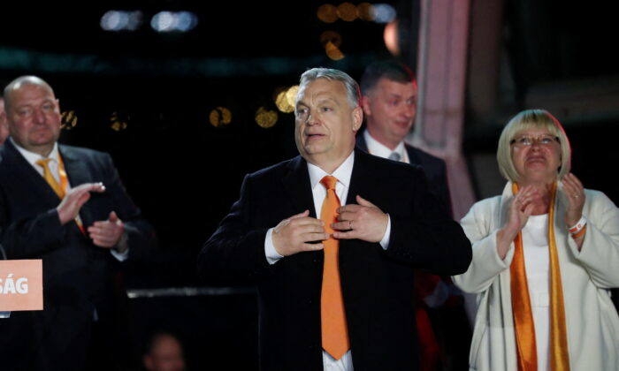 Орбан с 20% пред опозицията в Унгария, Вучич печели Сърбия с 60% 1 Орбан с 20% пред опозицията в Унгария, Вучич печели Сърбия с 60%