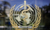 Логото на Световната здравна организация в седалището на СЗО в Женева на 11 юни 2009 г. (Анджа Ниедрингхаус/AP Photo)