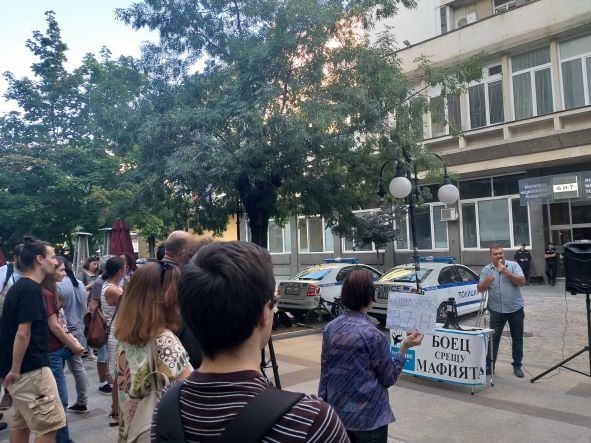 Чрез отказа от избор СЕМ преизбра за шеф на БНТ Емил Кошлуков