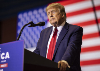 45-ят президент Доналд Тръмп говори на митинг в Каспър, щата Уайоминг, на 28 май 2022 г. (Чет Стрейндж/Getty Images)