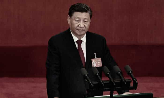 Китайският лидер Си Дзинпин произнася реч на откриването на политическа конференция на Китайската комунистическа партия в Пекин на 16 октомври 2022 г. (снимка: Ноел Селис/AFP чрез Getty Images)