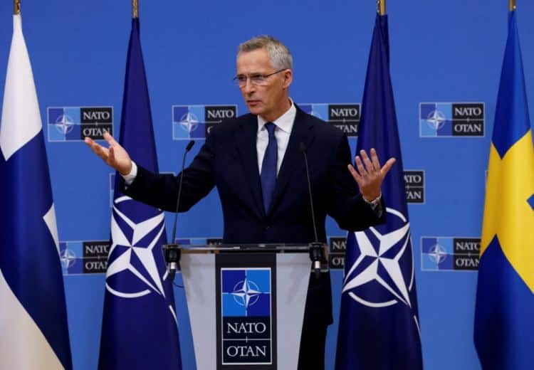 Генералният секретар на НАТО Йенс Столтенберг в централата на алианса в Брюксел (Yves Herman/Reuters)