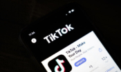 Страница за изтегляне на приложението TikTok на Apple iPhone, (Drew Angerer/Getty Images)