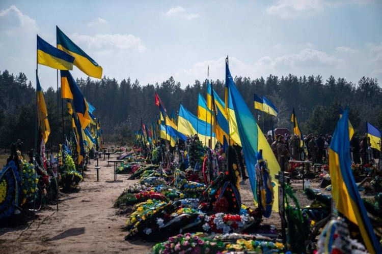 Шеф на космическите сили на САЩ: Русия използва космически оръжия в Украйна 1 погребална церемония