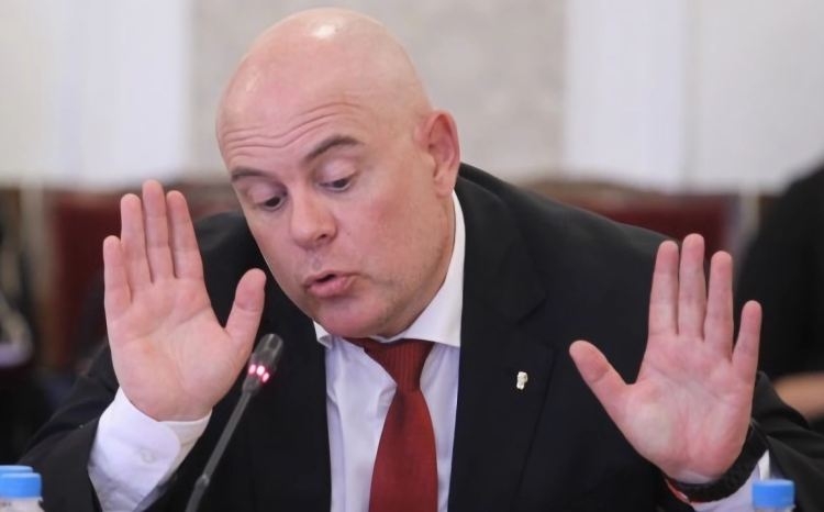 Кой ще спечели войната между мафията и прокуратурата