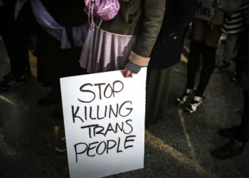 Про-трансджендър протестиращи в Чикаго на 3 март 2017 г. (Скот Oлсън/Getty Images)