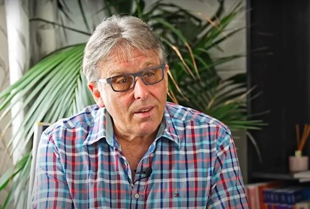 Издател на списание открива духовен резонанс в статия на г-н Ли Хонгджъ 1 Издател на списание открива духовен резонанс в статия на г-н Ли Хонгджъ