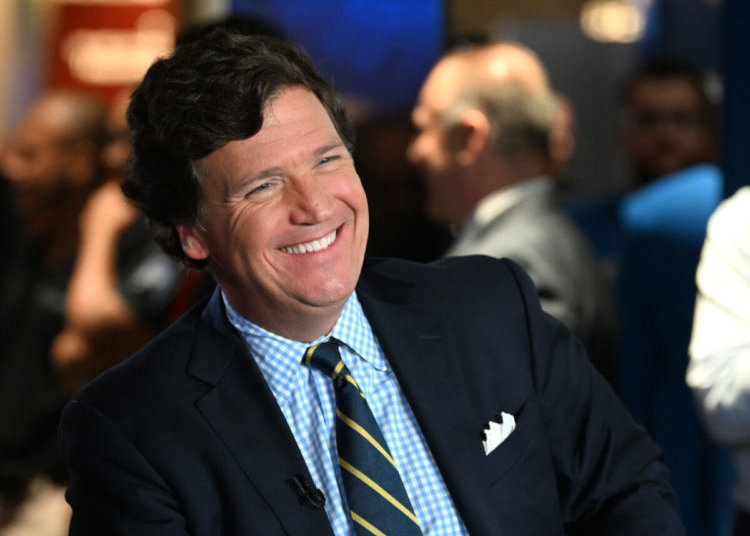 Случаят Тъкър Карлсън – симптом на голямата медийна язва