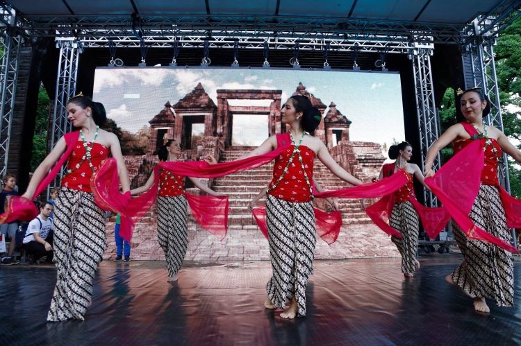 HARMONATURE – Индонезийски музикално-визуален спектакъл гостува в Пловдив