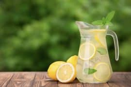 Лимоновата вода