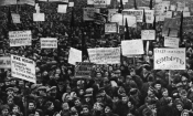 Организиран от Отечествения фронт митинг в подкрепа на провеждането на „народен съд” след Деветосептемврийския преврат през 1944 г. и окупирането на Царство България под съветска окупация |