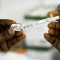 спринцовка с ваксината на Pfizer-BioNTech