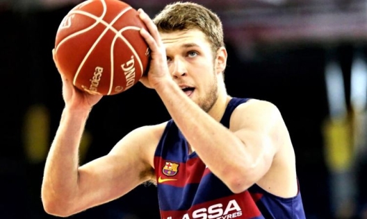 Българинът Александър Везенков ще играе в NBA