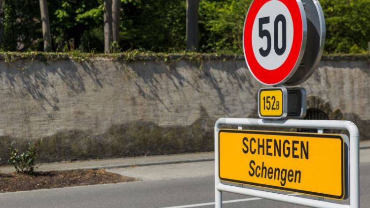Пътен знак "Шенген", Люксембург (снимка iStock)