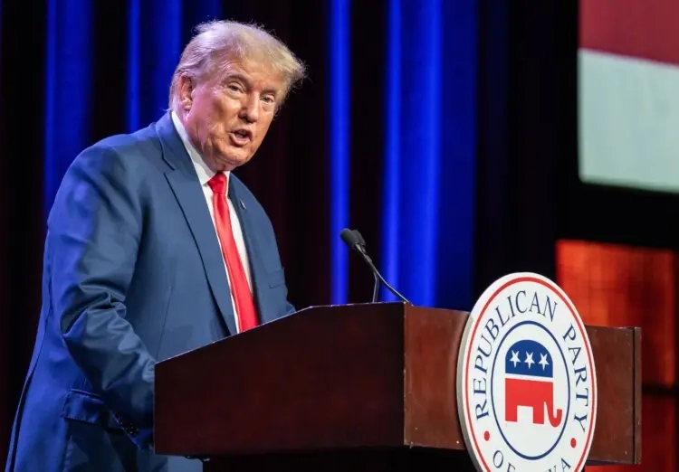 Доналд Тръмп говори по време на Линкълн вечерята на Айова през 2023 г. на Републиканската партия в Де Мойн, щата Айова, на 28 юли 2023 г. (Сержио Флорес/AFP чрез Getty Images)