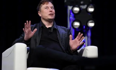 COVID ваксината „едва не ме прати в болница“, сподели Илон Мъск в Х