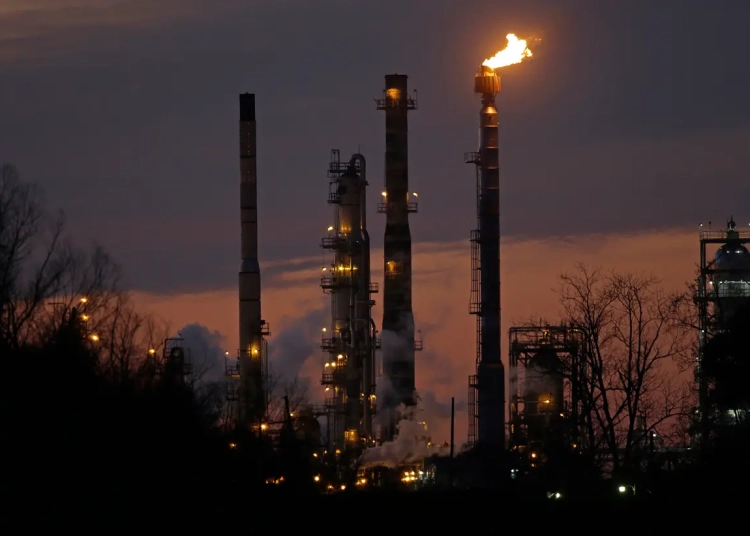 Докато Европа се пренасочва към възобновяеми енергийни източници, Америка увеличава доставките на нефт и газ 1 Докато Европа се пренасочва към възобновяеми енергийни източници, Америка увеличава доставките на нефт и газ