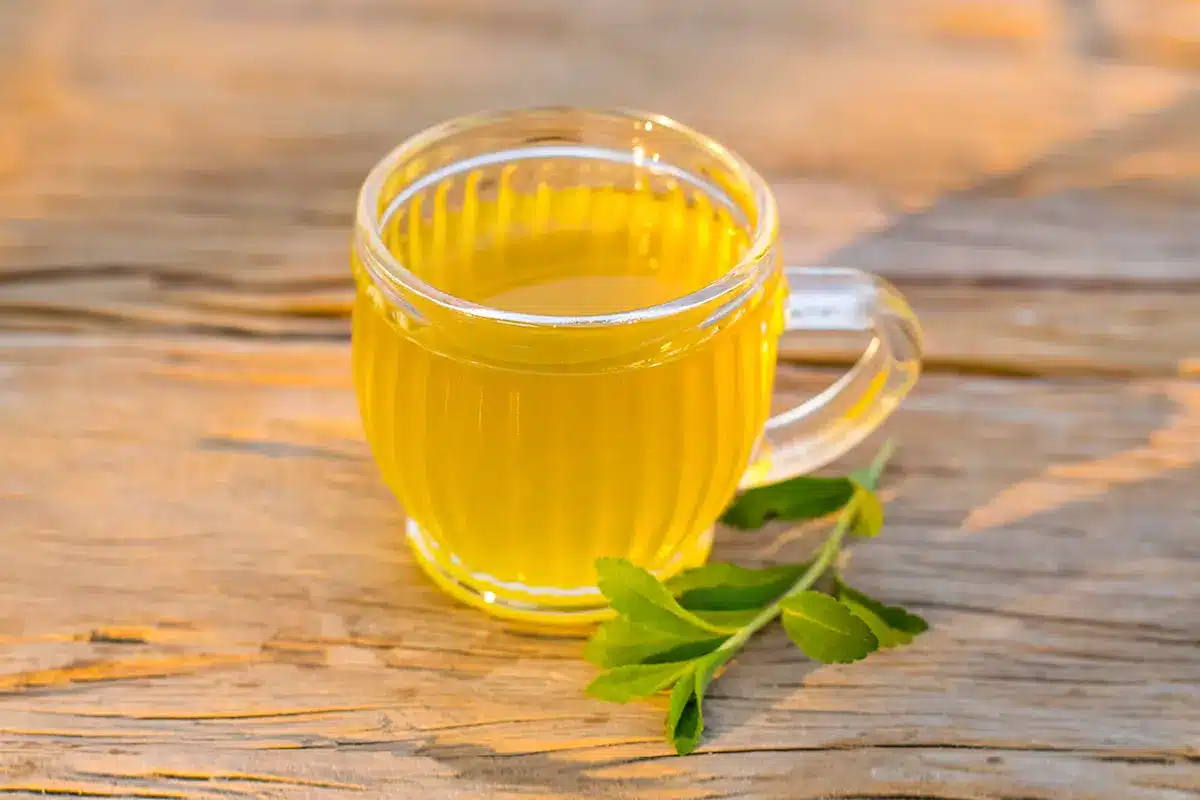Изследване установи, че съдържащите се в чая полифеноли могат да деактивират различни подварианти на Omicron (Shutterstock)