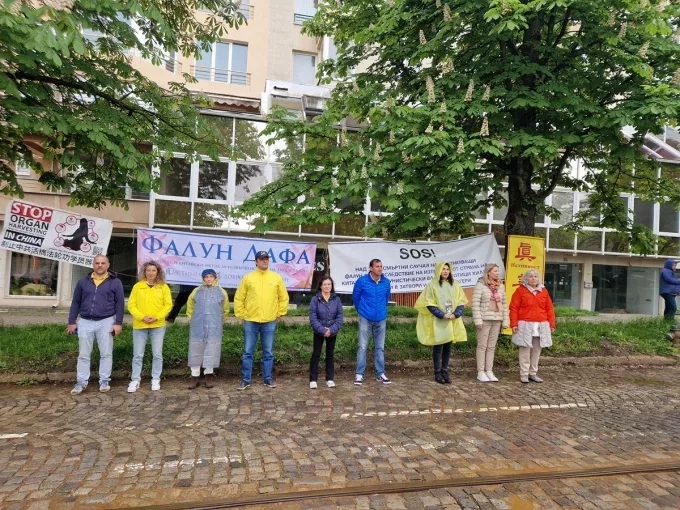 25 април - апел за прекратяване на репресиите срещу Фалун Гонг 1 25 април – апел за прекратяване на репресиите срещу Фалун Гонг