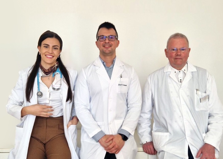 За да си лекар, е нужно човеколюбие в големи дози – медици от три поколения споделят тайните на професията (II част) 1 За да си лекар, е нужно човеколюбие в големи дози – медици от три поколения споделят тайните на професията (II част)