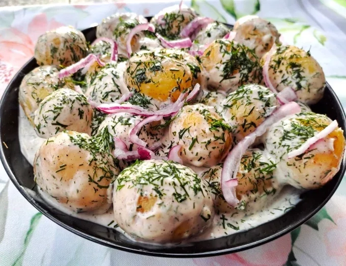 Диетична картофена салата с веган майонеза 1 Диетична картофена салата с веган майонеза