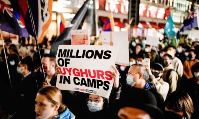 Амнести Интернешънъл: ККП „тероризира“ свои студенти във Великобритания 1 Амнести Интернешънъл: ККП „тероризира“ свои студенти във Великобритания