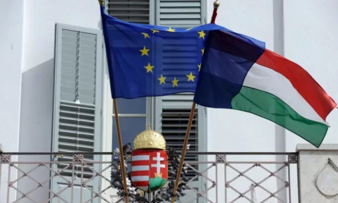 eu hungary flags