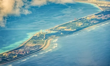 ККП може да използва конфликтите в Южнокитайско море като тест за реакцията на САЩ спрямо съюзниците им 1 Изкуственият остров, построен от Китай на риф Мисчийф в архипелага Спратли, Южнокитайско море