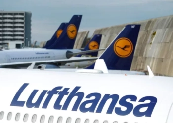 Самолети на Lufthansa на летището във Франкфурт, Германия, на 7 ноември 2019 г. (Ралф Орловски/Reuters)