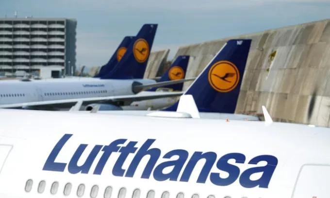 Самолети на Lufthansa на летището във Франкфурт, Германия, на 7 ноември 2019 г. (Ралф Орловски/Reuters)