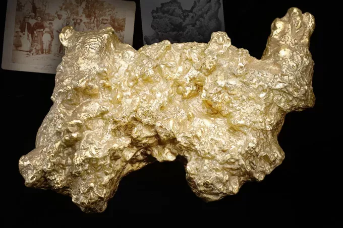 gold nugget replica