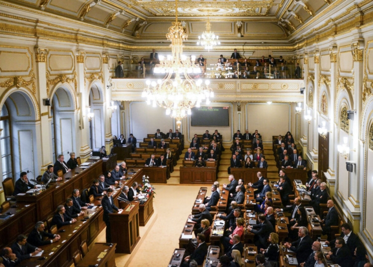 Чешката разузнавателна агенция разкри операциите на ККП за влияние в страната 1 Чешки доклад разкрива тайните операции на ККП за влияние върху академичните среди и политиката
