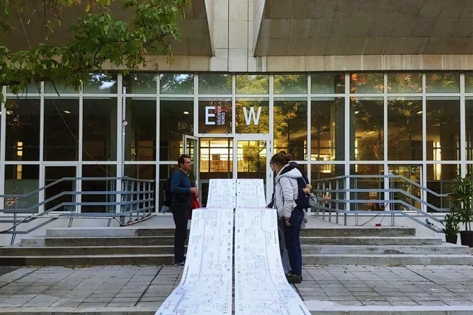 И в деня на учителя, и в деня на архитектурата „EDUCATION WORKS“ работи за по-добро образование 1 И в деня на учителя, и в деня на архитектурата „EDUCATION WORKS“ работи за по-добро образование