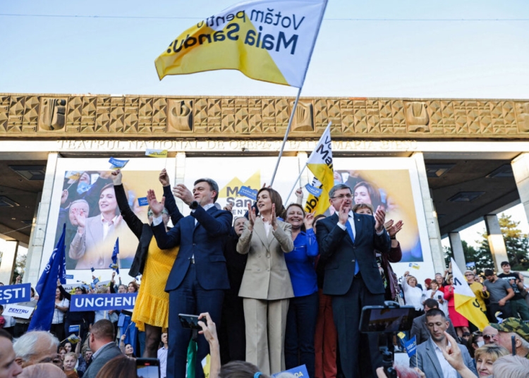 Проевропейският лидер на Молдова Мая Санду победи на президентските избори, помрачени от твърдения за „руска намеса“ 1 Проевропейският лидер на Молдова обявява победа на избори, белязани от обвинения за "руска намеса"