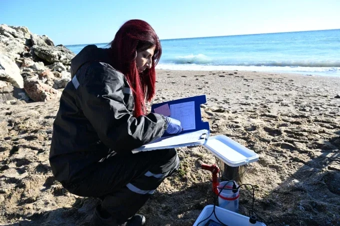 Министър Петър Димитров за разлива край Керченския проток: Няма пряка опасност за българските води в Черно море 1 Министър Петър Димитров за разлива край Керченския проток: Няма пряка опасност за българските води в Черно море