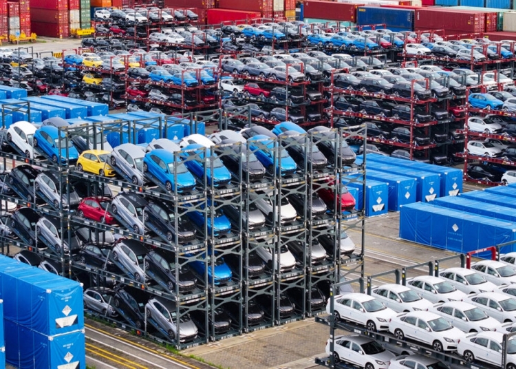 Износът на коли от Китай ще забави ръста си през 2025 г. заради митата от страна на Европейския съюз и САЩ