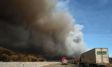 Нов пожар около Лос Анжелис се разраства светкавично до 20 квадратни километра