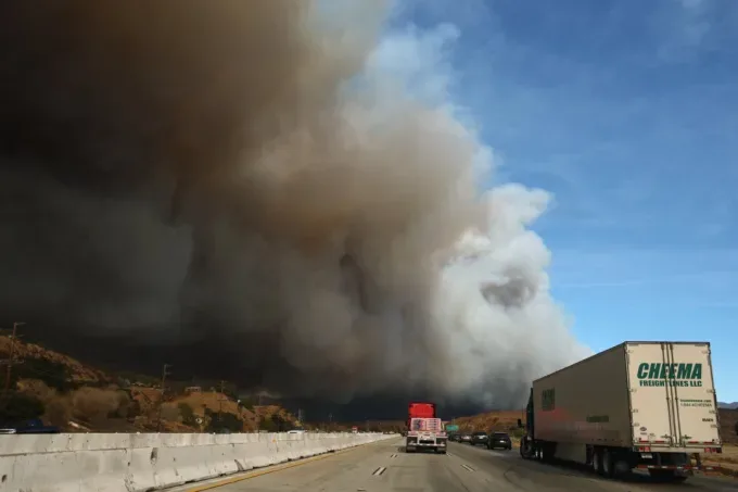 hughes fire castaic