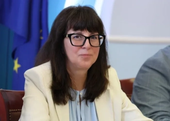 Министърът на здравеопазването д-р Галя Кондева (https://www.mh.government.bg/)