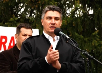 Зоран Миланович печели категорична победа с близо 75% пред съперника си Драган Приморац на втория тур от президентските избори в Хърватска на 12-ти януари 2025 г.